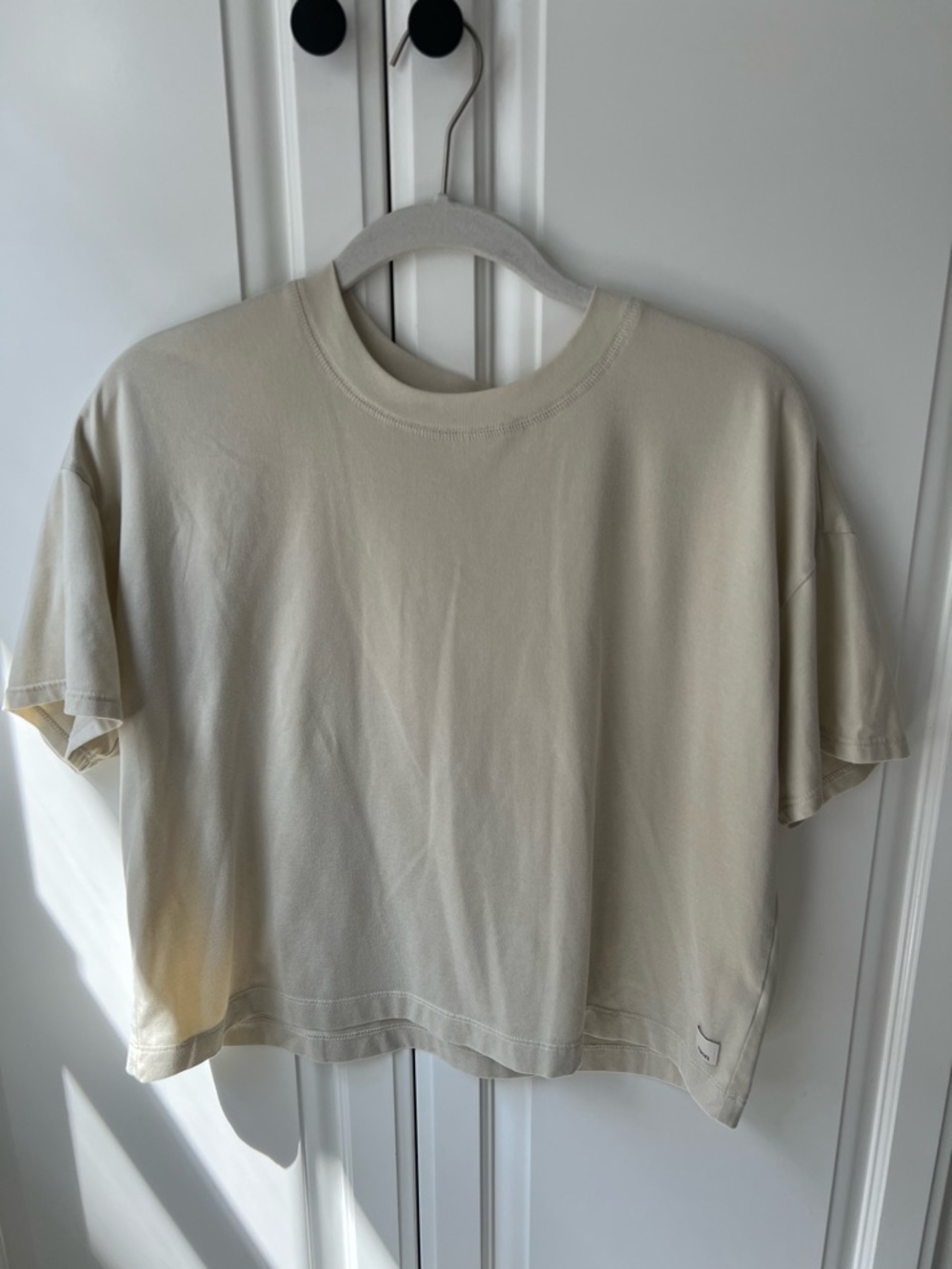 Vuori Crop Tee - Beige